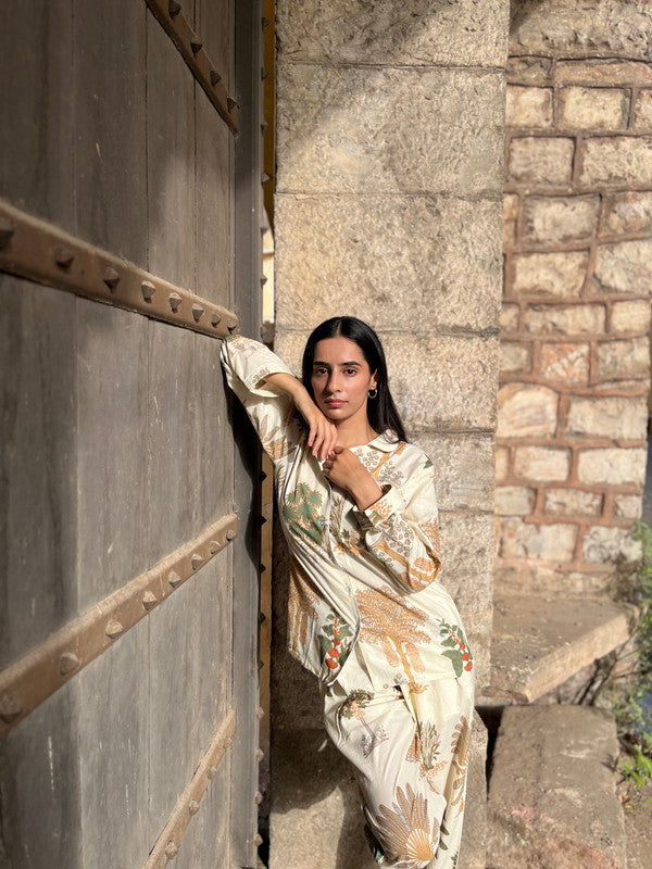 White Floral Long Sleeve Pajama Set for Women Cozy Sleepwear & Perfect Gift for Her