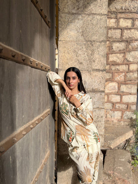 White Floral Long Sleeve Pajama Set for Women Cozy Sleepwear & Perfect Gift for Her