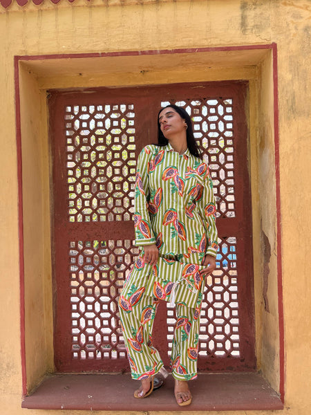 Women's Long Sleeve Pajama Set Green Papaya Print, Perfect Gift for Her