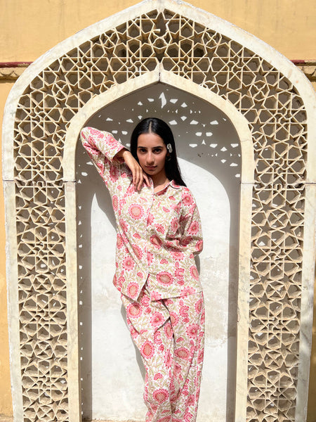 Pink Floral Long Sleeve Pajama Set for Women Cozy Sleepwear